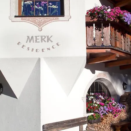 Merk * 셀바디발가르디나